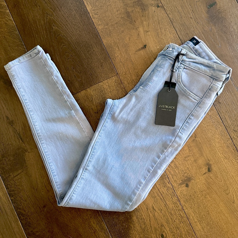 Lavender High Rise Cropped Skinny Jean by Just Black - size 24 NWT